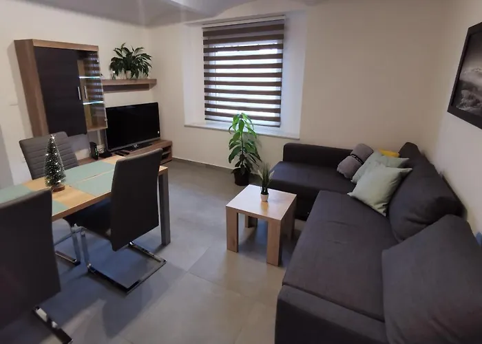 Una Apartment