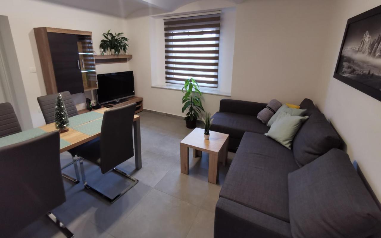 Una Apartment *